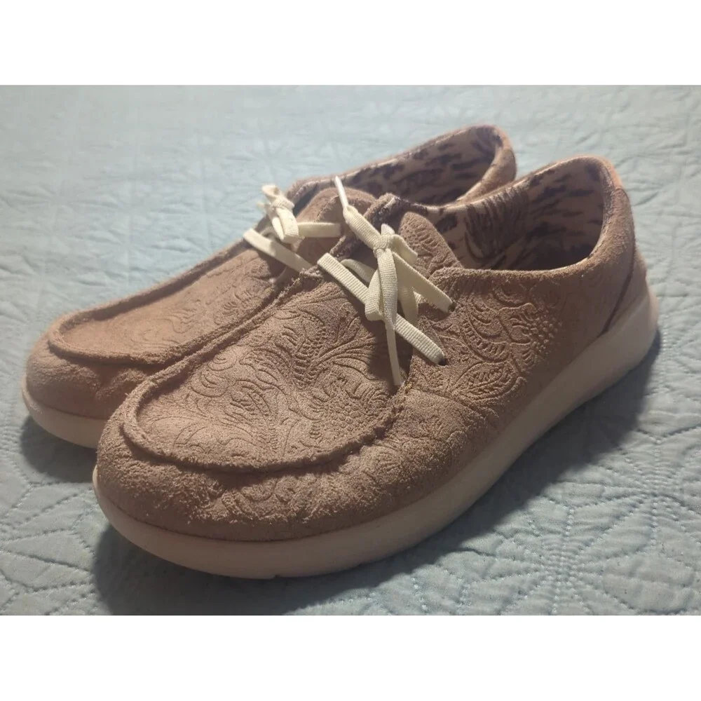 ARIAT HILO Floral Emboss Tan Suede Shoes Women's Sz 9B Lightweight Comfort